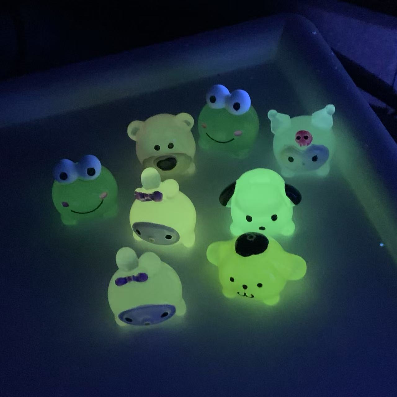 【A14 】Luminous cute cartoon blind bag-open in live